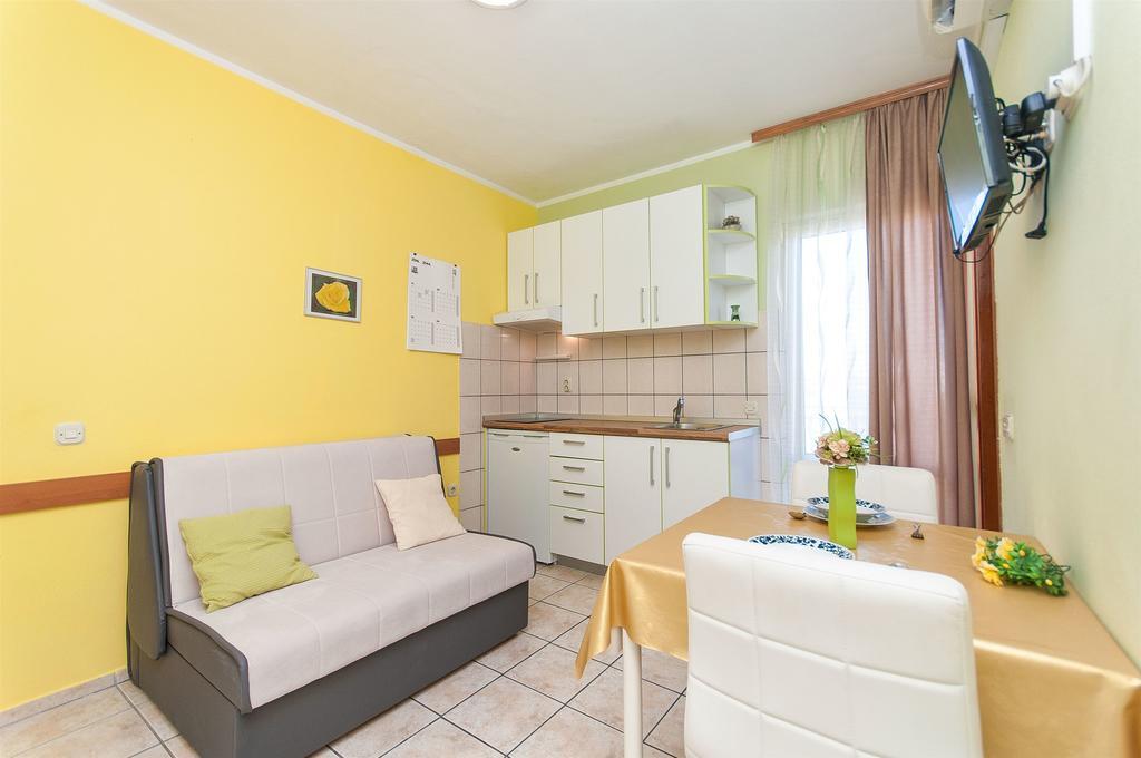 Apartments Blata Vodice Ngoại thất bức ảnh