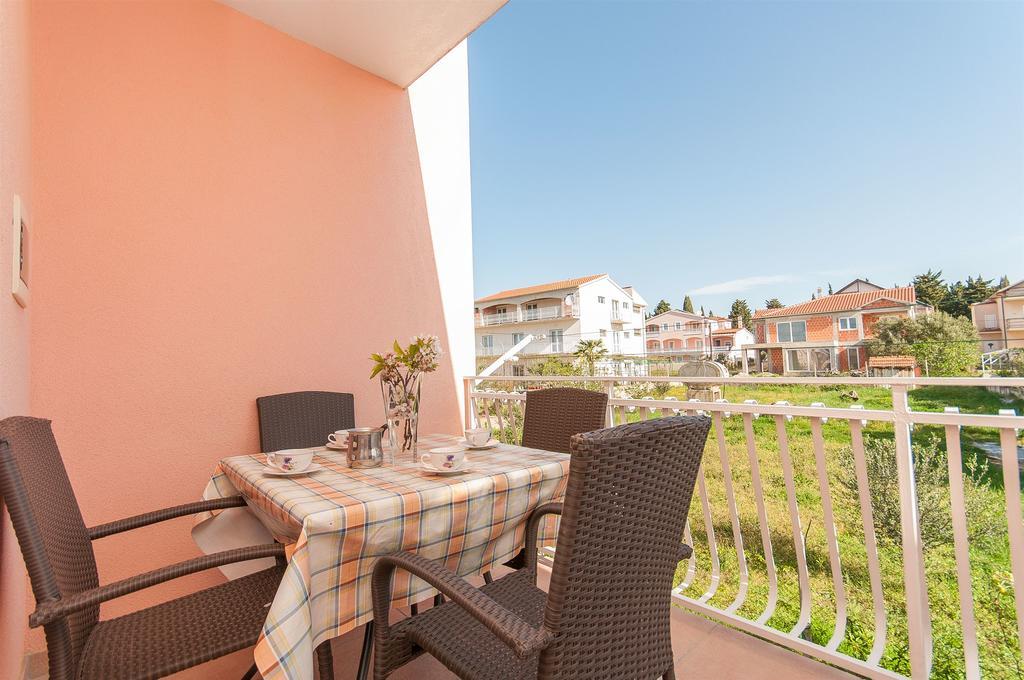 Apartments Blata Vodice Ngoại thất bức ảnh